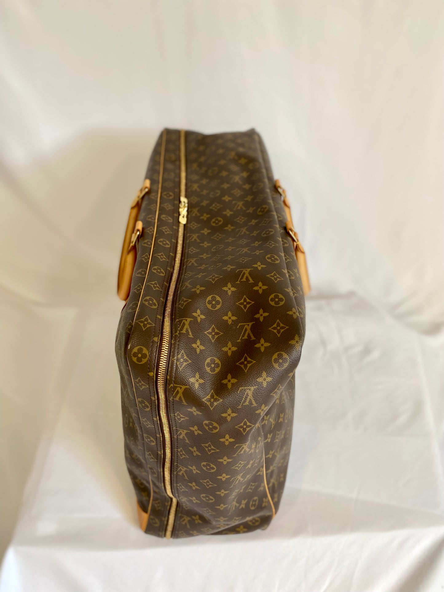 Louis Vuitton Sirius Luggage