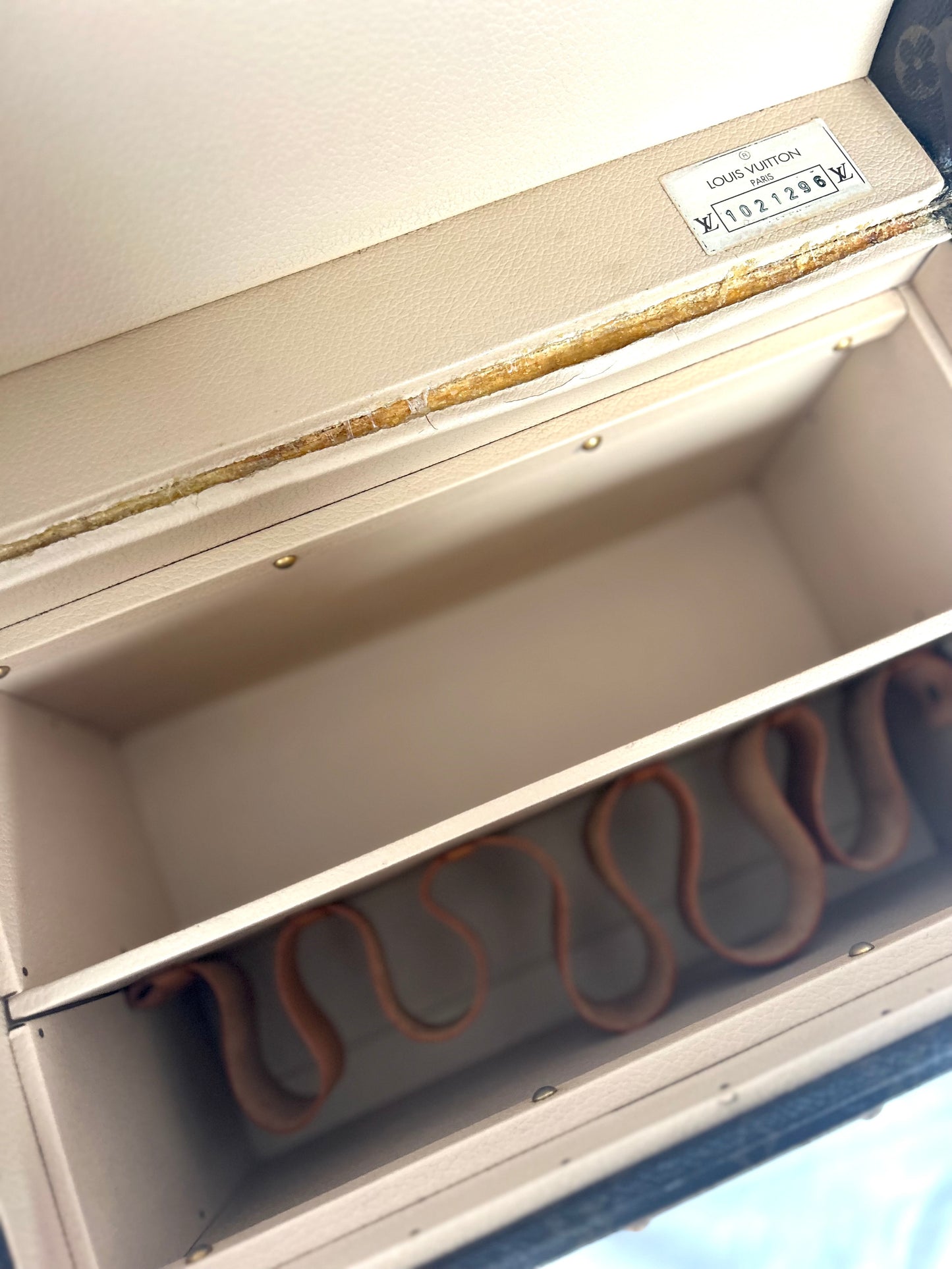 Louis Vuitton Vanity Boite Pharmacies Trunk