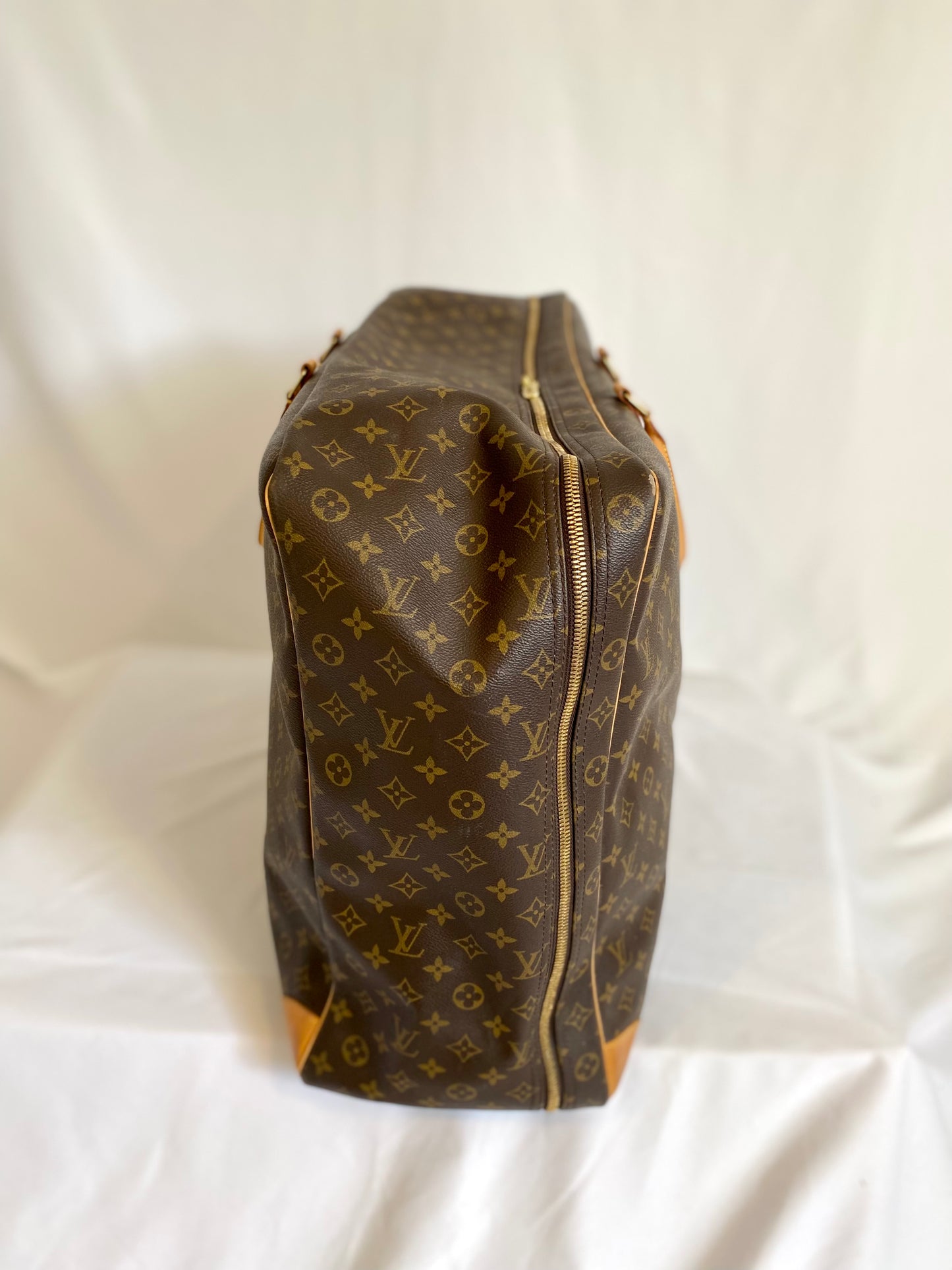 Louis Vuitton Sirius Luggage