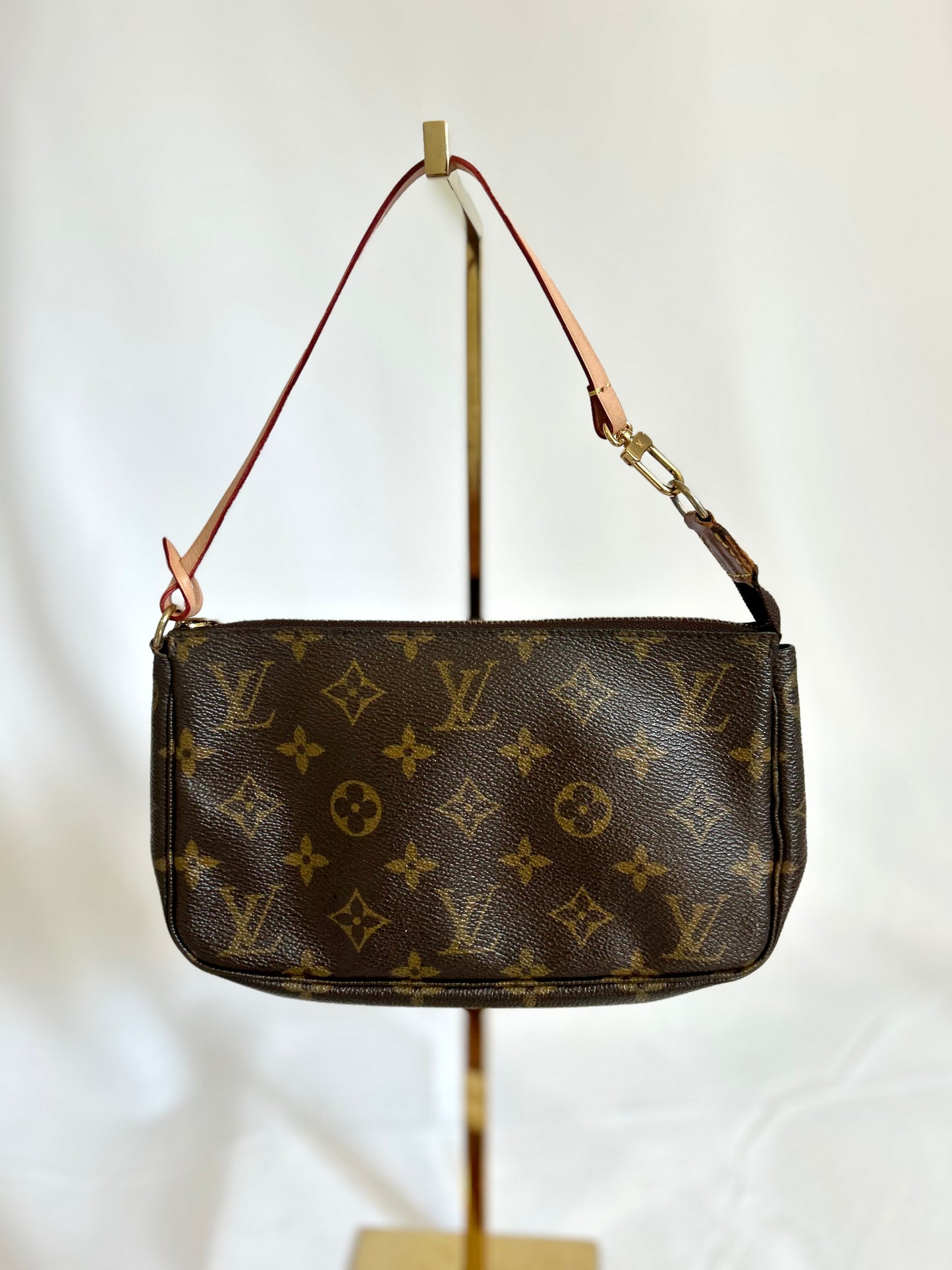 Louis Vuitton Pochette Accessoire