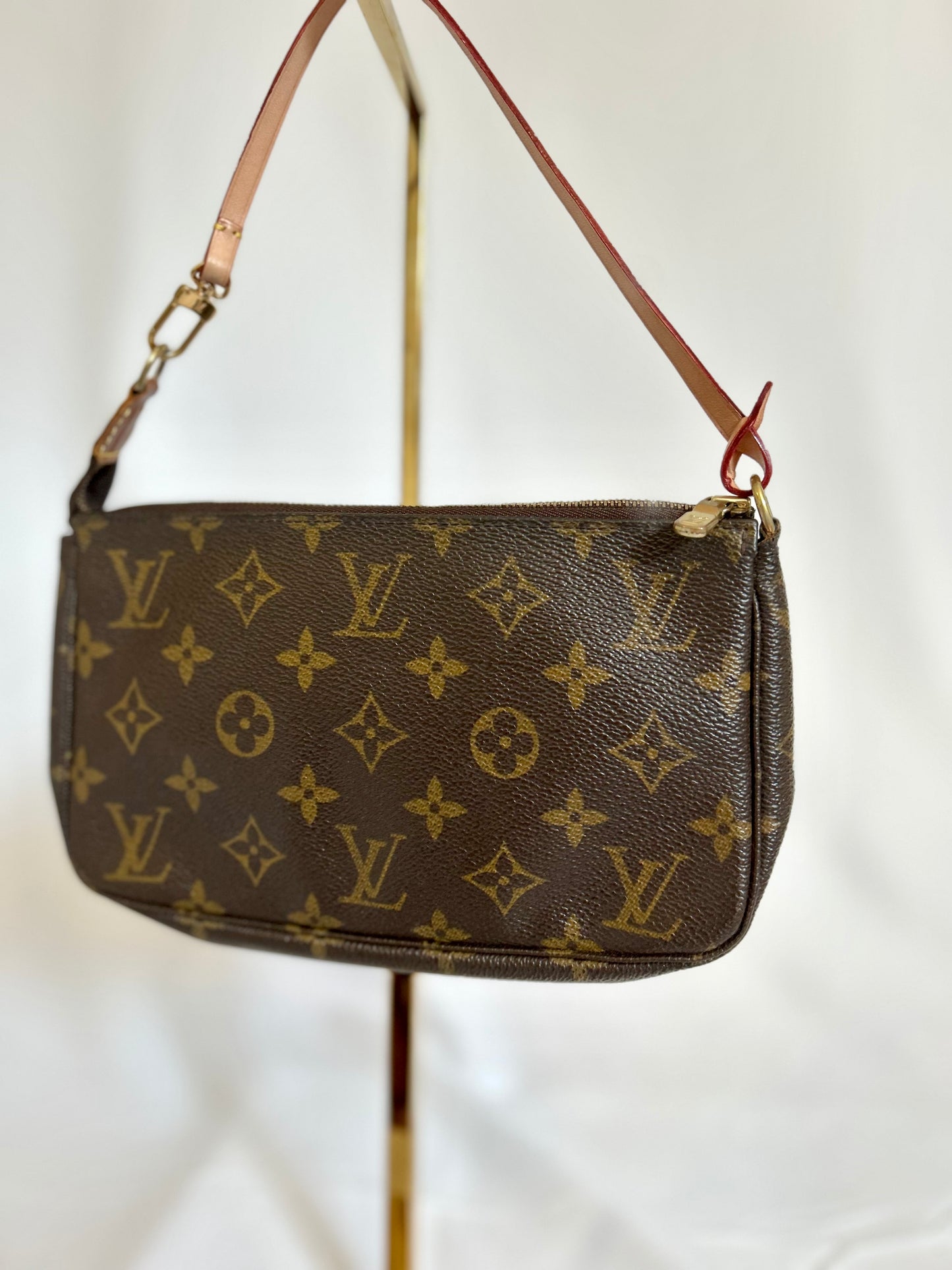 Louis Vuitton Pochette Accessoire