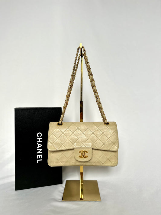 Beige Chanel Vintage Lambskin Medium Classic Flap