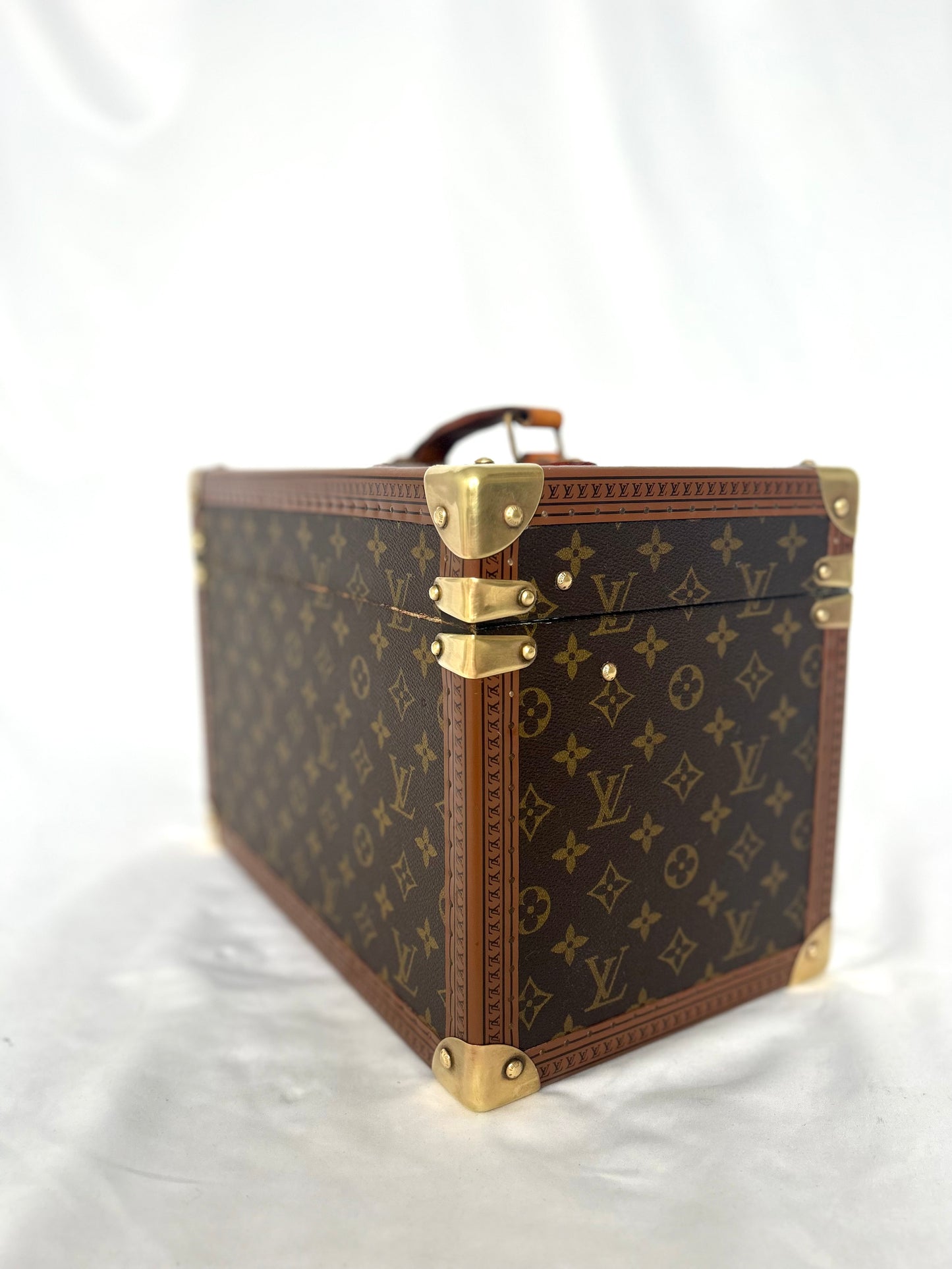 Louis Vuitton Vanity Boite Pharmacies Trunk