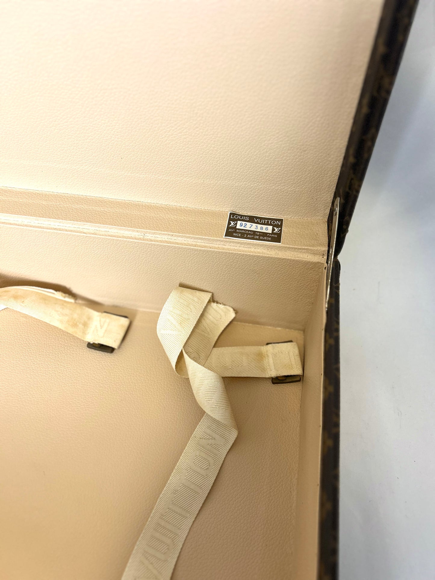 2 Louis Vuitton Trunks