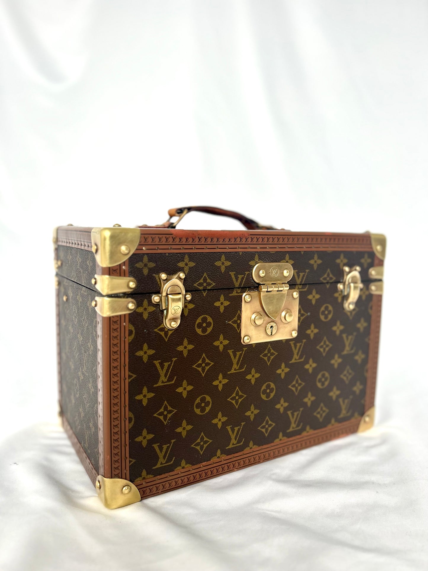 Louis Vuitton Vanity Boite Pharmacies Trunk