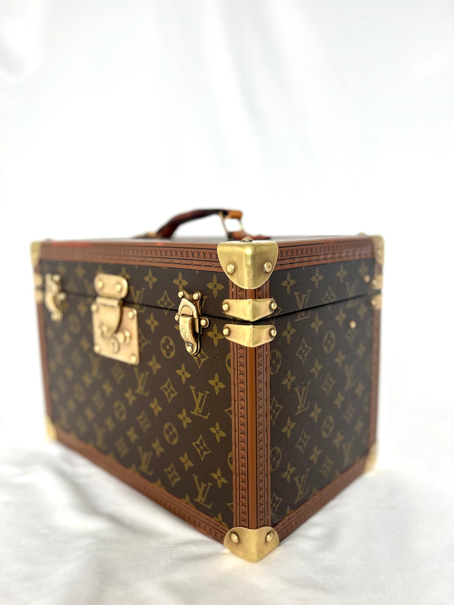 Louis Vuitton Vanity Boite Pharmacies Trunk