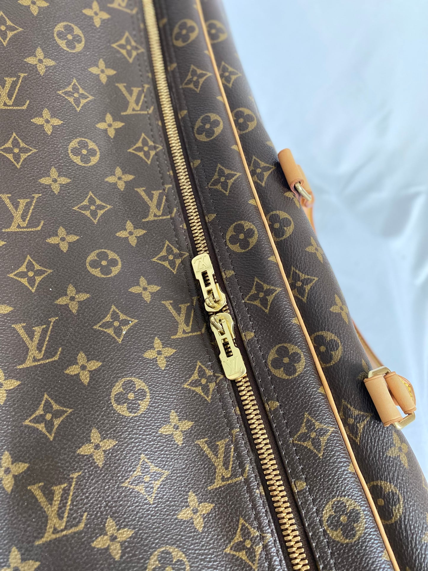 Louis Vuitton Sirius Luggage