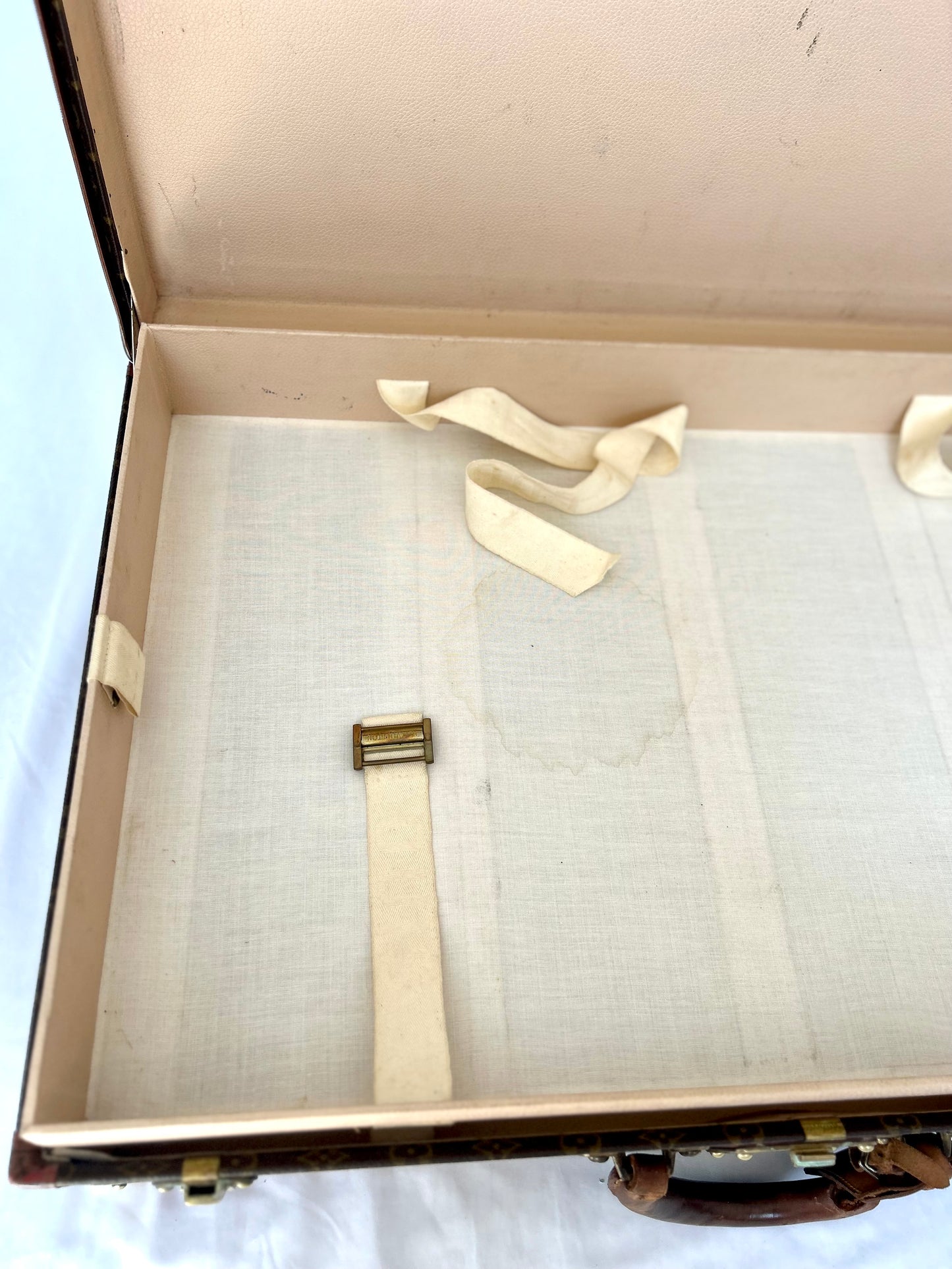 Louis Vuitton Alzer Broken Handle