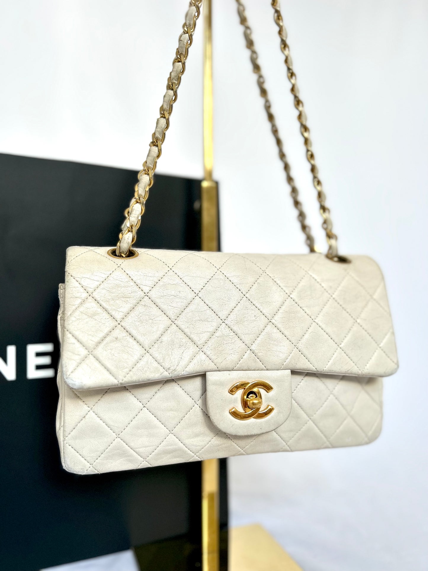 White Vintage Chanel Preloved Designer Lambskin Medium Classic Flap